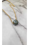 	stainless steel necklace gilded with square stone	