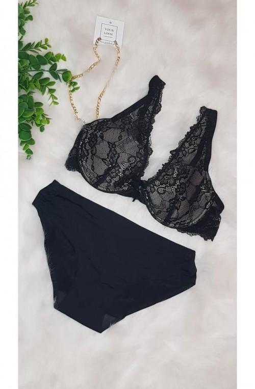	lace lingerie set	