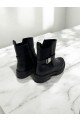 Γυναικείο μαύρο flat μποτάκι με ασημί λεπτομέρεια