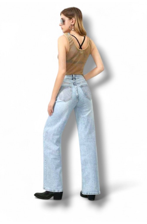 Γυναικείο τζιν παντελόνι με στρας στην τσέπη